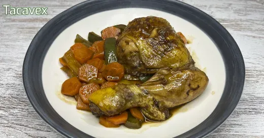 Pollo en salsa agridulce bajo en calorías. Fácil, rápido y sin horno.